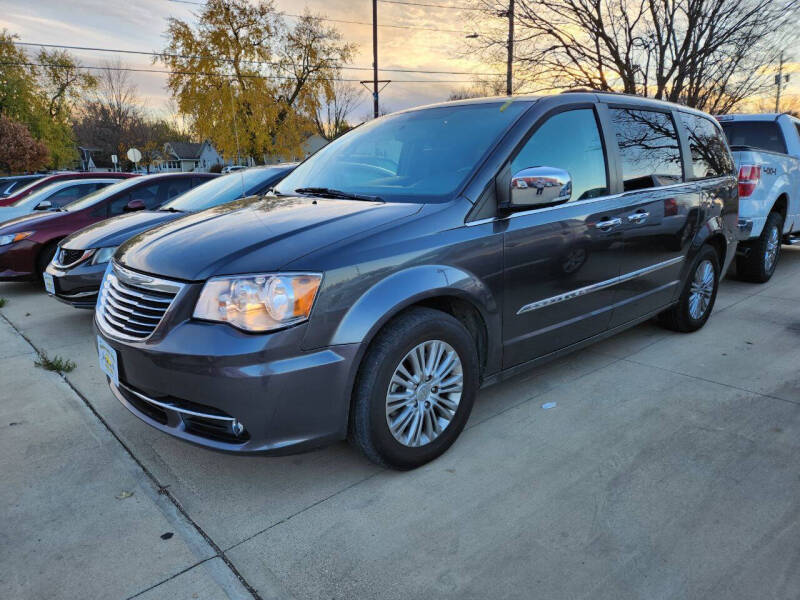 2016 Chrysler Town and Country for sale at MORALES AUTO SALES in Storm Lake IA