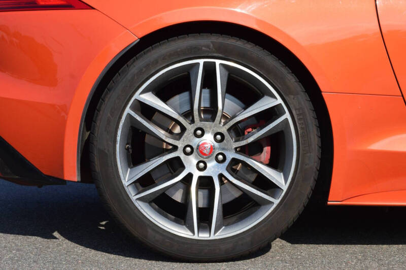 2016 Jaguar F-TYPE R