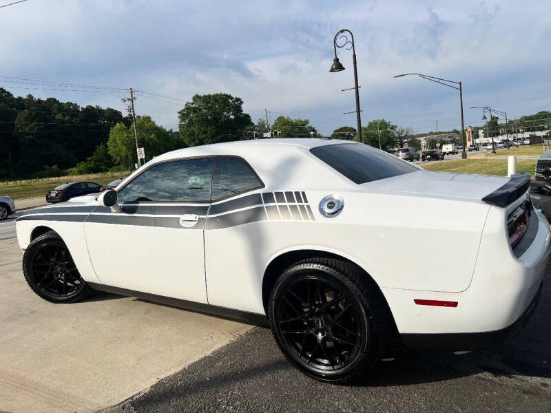 2015 Dodge Challenger SXT