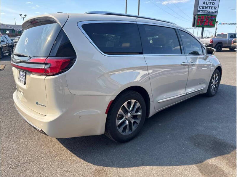 2021 Chrysler Pacifica Hybrid Pinnacle