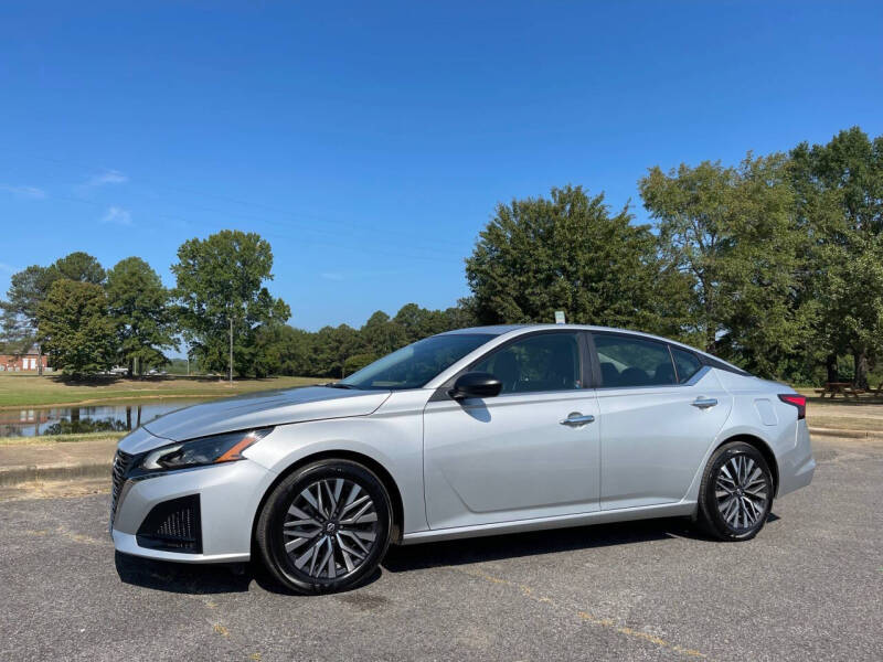 2024 Nissan Altima for sale at LAMB MOTORS INC in Hamilton AL