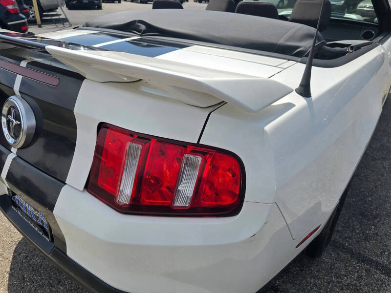 2012 Ford Mustang V6
