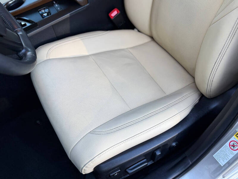 2014 Toyota Avalon Limited