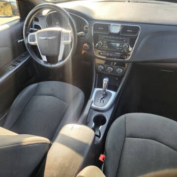 2011 Chrysler 200 Touring