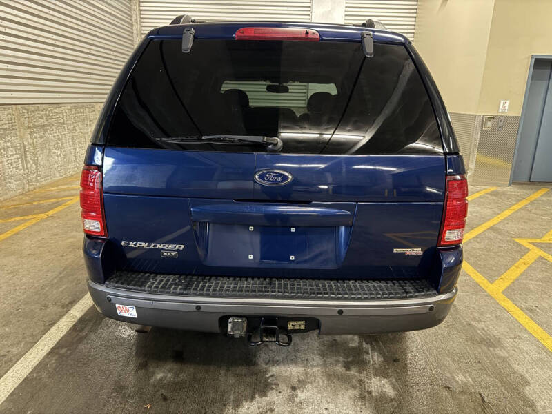 2005 Ford Explorer XLT