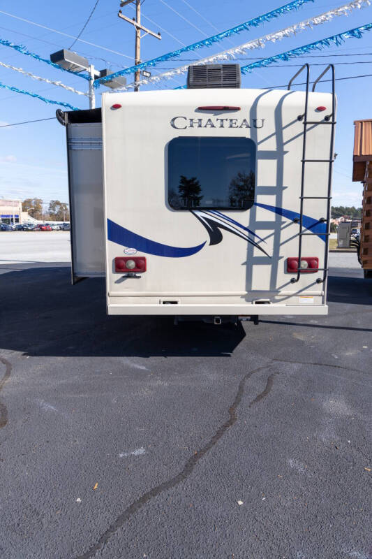 2019 Thor Motor Coach CHATEAU 31E