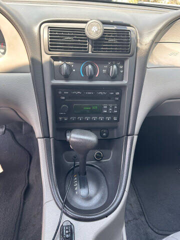 2004 Ford Mustang GT Deluxe