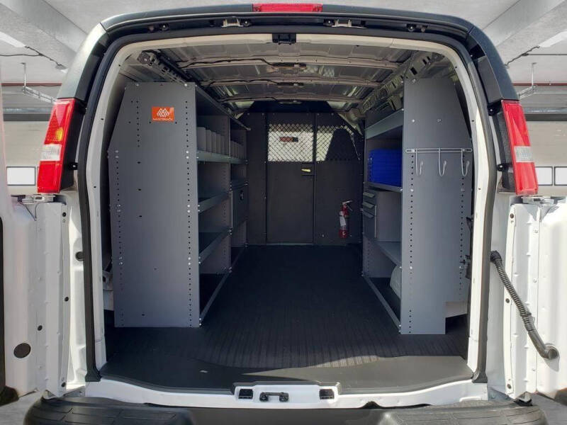 2025 Chevrolet Express 2500