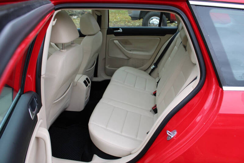 2013 Volkswagen Jetta SportWagen SE PZEV