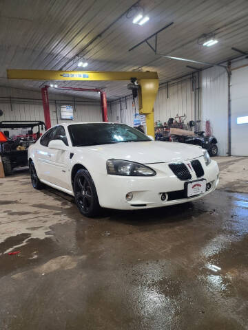 2007 Pontiac Grand Prix for sale at WESTSIDE GARAGE LLC in Keokuk IA