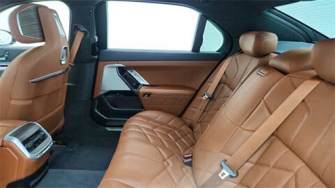 2023 BMW 7 Series 740i