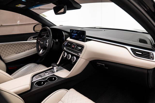 2023 Genesis G70