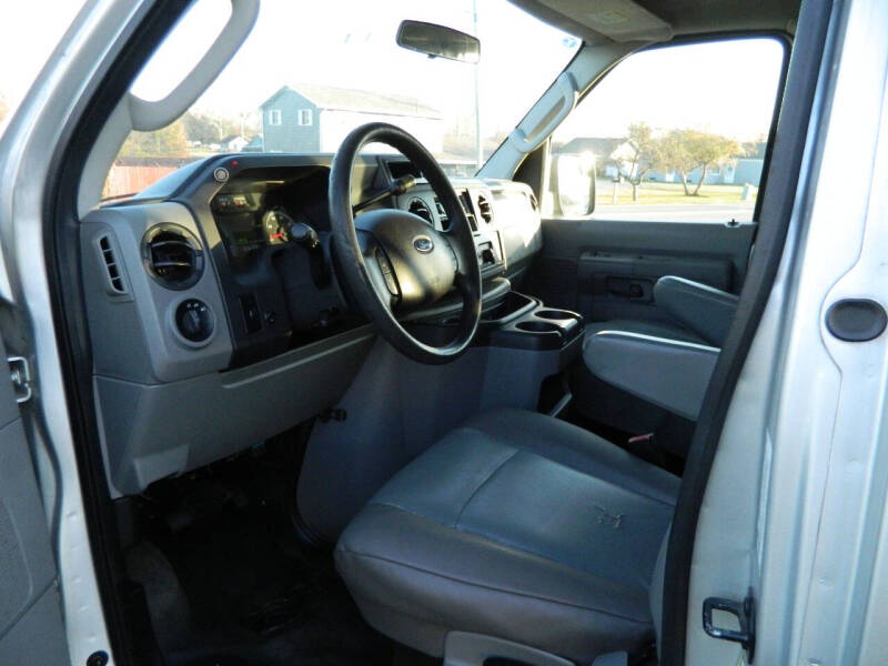 2011 Ford E-Series E-350 SD XL