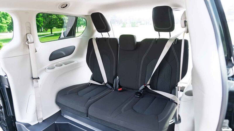 2024 Chrysler Voyager LX