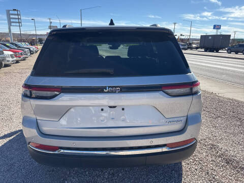 2024 Jeep Grand Cherokee Laredo