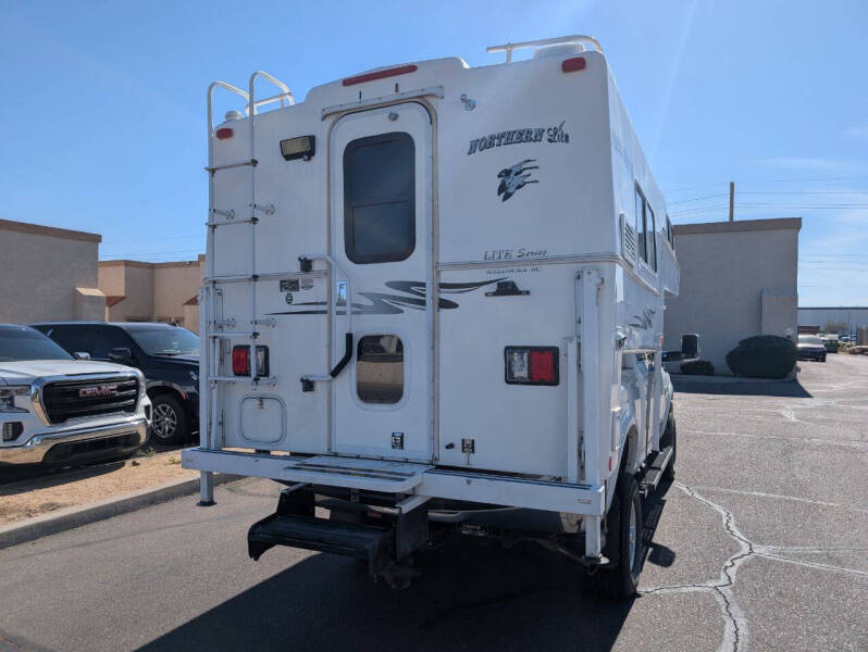 2011 Northern Lite M-8.5 Q-LITE