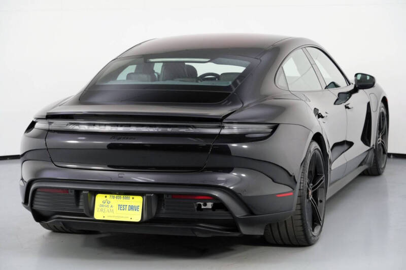 2022 Porsche Taycan