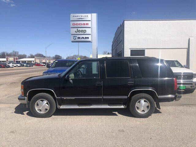 n40ze b10myxdm https www carsforsale com 1998 chevrolet tahoe for sale c130799