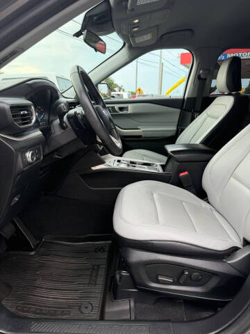 2021 Ford Explorer XLT