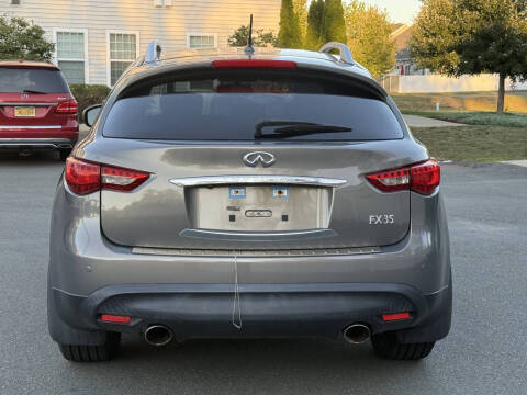 2012 Infiniti FX35