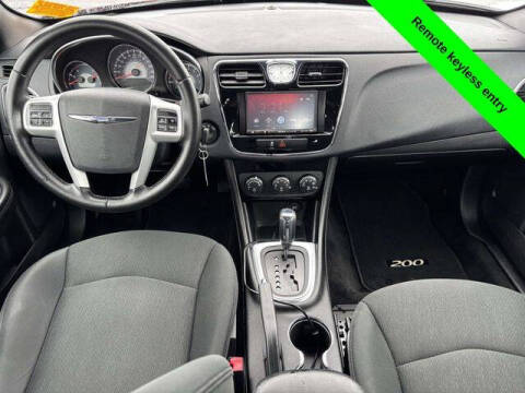 2012 Chrysler 200 Touring