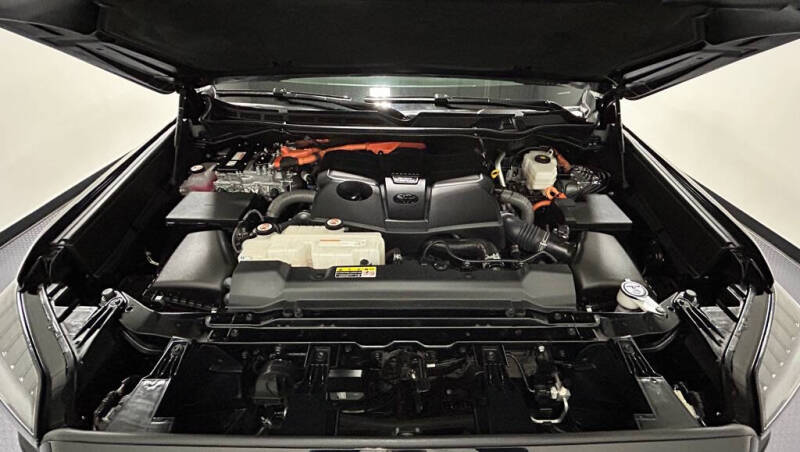 2023 Toyota Sequoia SR5