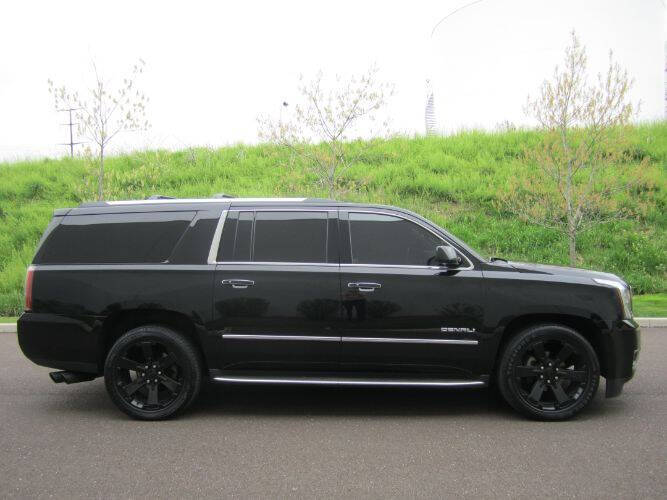 2017 GMC Yukon XL Denali