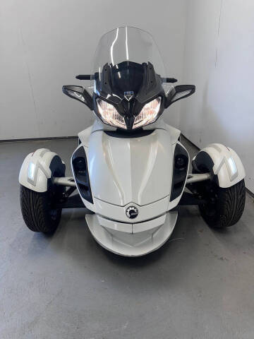 2014 Can-Am Spyder ST-S SE5