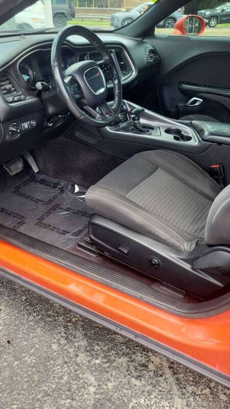 2017 Dodge Challenger SXT