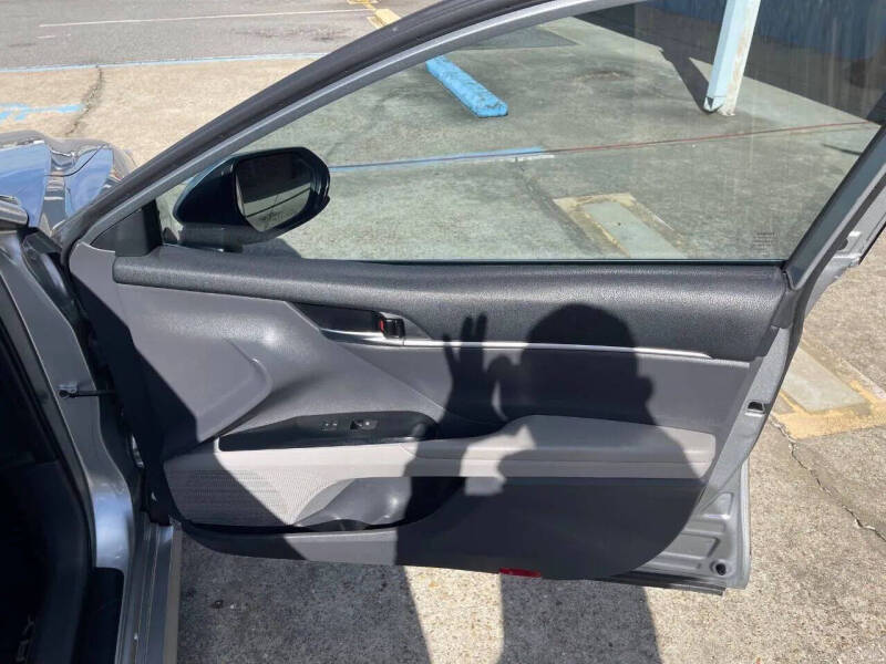 2020 Toyota Camry LE