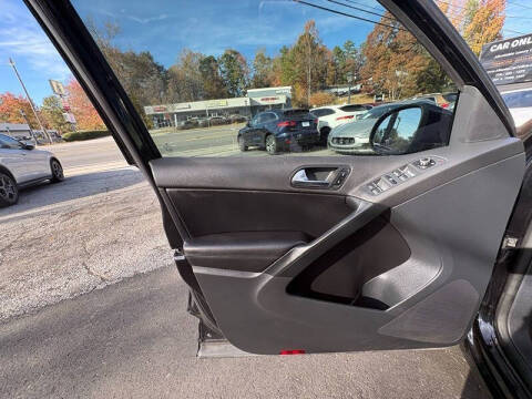 2011 Volkswagen Tiguan SEL