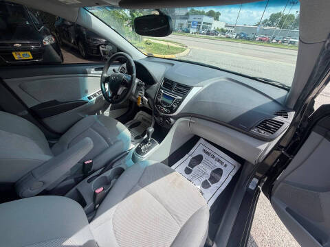 2013 Hyundai Accent GS