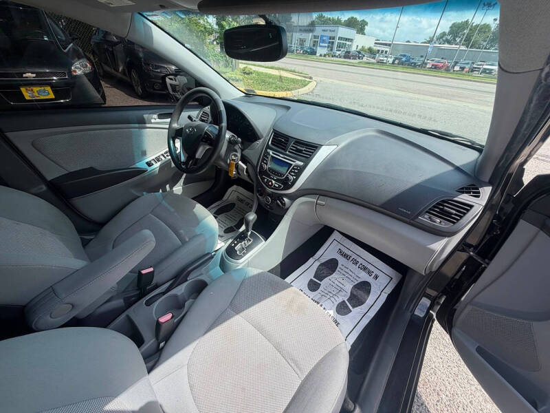 2013 Hyundai Accent GS