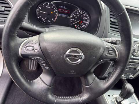 2020 Nissan Pathfinder SL