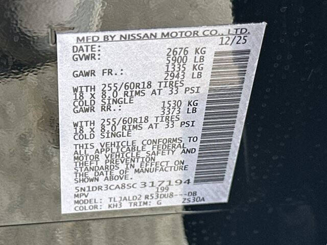 2025 Nissan Pathfinder SL