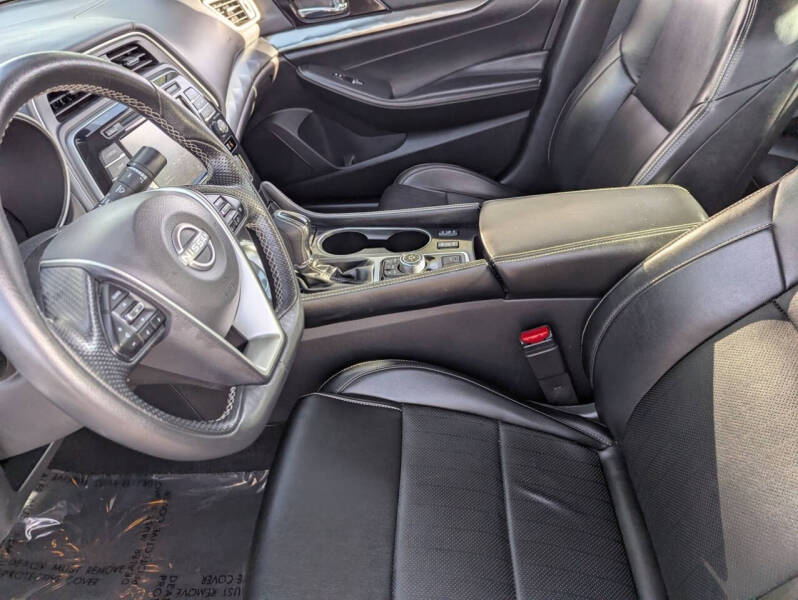 2023 Nissan Maxima 3.5 SV