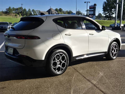 2024 Alfa Romeo Tonale Hybrid Ti