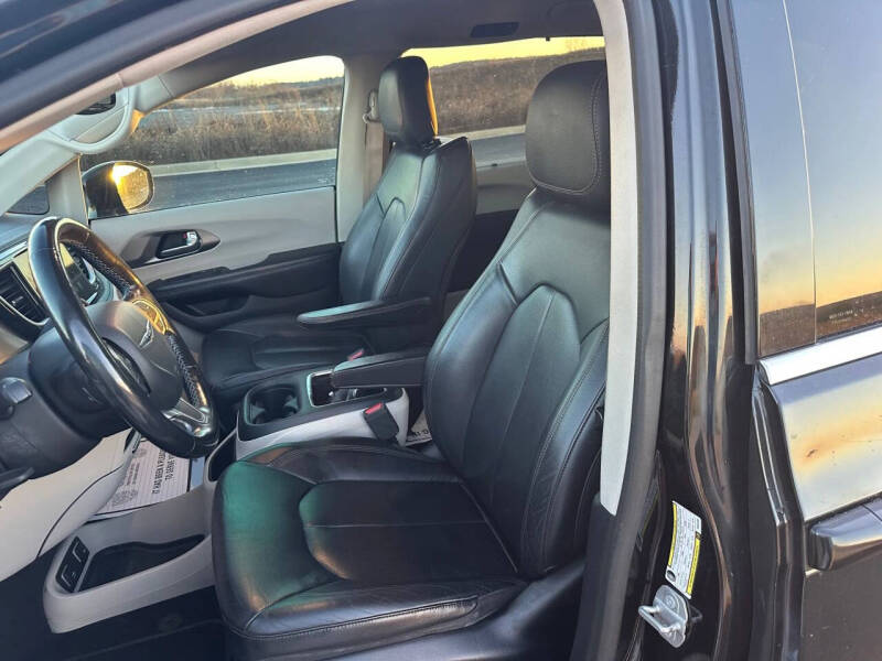 2021 Chrysler Pacifica Touring L