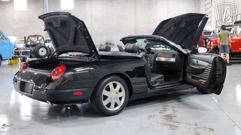 2002 Ford Thunderbird Deluxe