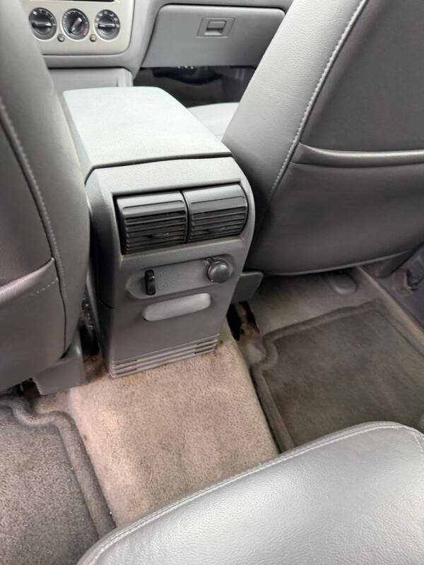 2003 Ford Explorer XLT