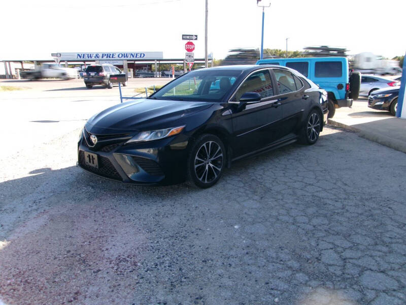 2020 Toyota Camry SE