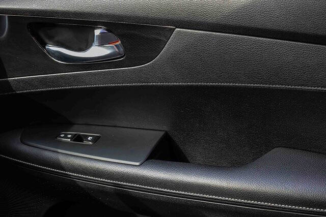 2022 Kia Forte GT Line