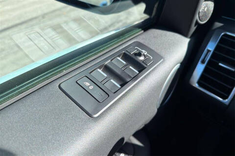 2024 Land Rover Discovery P300 S