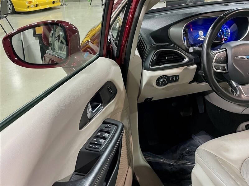 2021 Chrysler Pacifica Hybrid Touring L