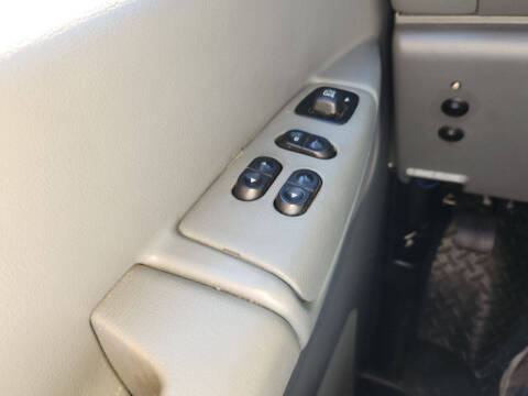 2006 Ford E-Series E-250 SD