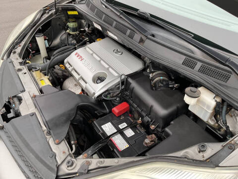 2004 Toyota Sienna XLE 7 Passenger