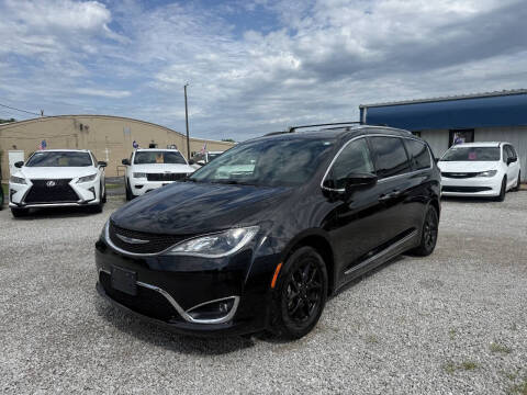 2020 Chrysler Pacifica Touring L
