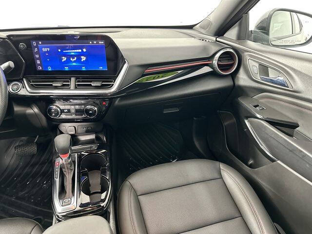 2025 Chevrolet Trax RS