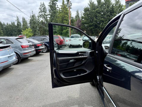 2013 Dodge Grand Caravan R/T