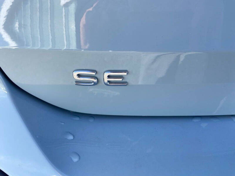 2025 Volkswagen Taos SE Black 4Motion